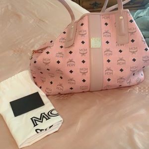 Authentic Medium MCM Reversible Liz Shopper